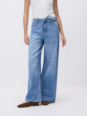 Wide-leg jeans with tie-up
