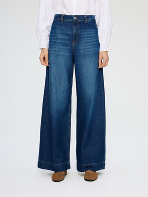 Wide leg jeans